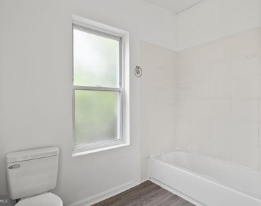 206 Baldwin Street - Photo Thumbnail 17
