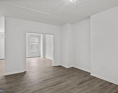 206 Baldwin Street - Photo Thumbnail 5