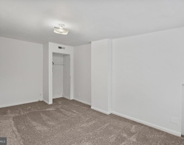 206 Baldwin Street - Photo Thumbnail 27