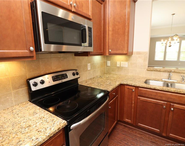 5045 Lalex Lane - Photo Thumbnail 10