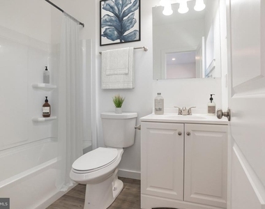 834 N Broad Street - Photo Thumbnail 3