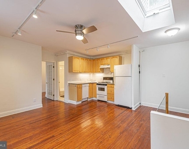 403 S 23rd Street - Photo Thumbnail 2