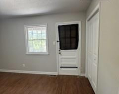4202 S Dowfield Drive - Photo Thumbnail 9