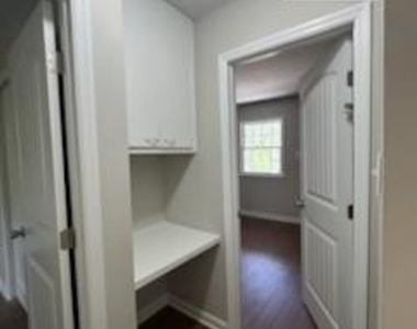 4202 S Dowfield Drive - Photo Thumbnail 5