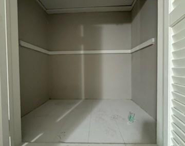 4202 S Dowfield Drive - Photo Thumbnail 8