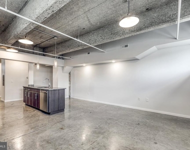 4800 Brown Street - Photo Thumbnail 4