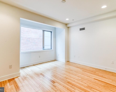 919 N 5th Street - Photo Thumbnail 7