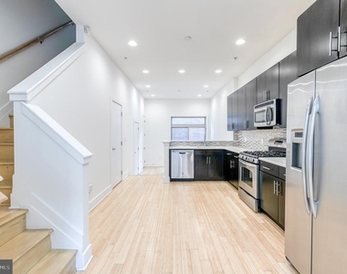 919 N 5th Street - Photo Thumbnail 1