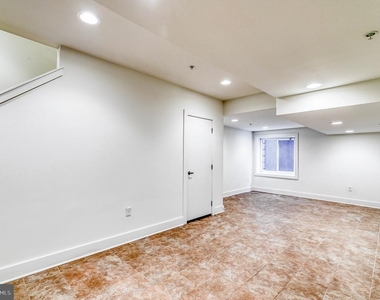 919 N 5th Street - Photo Thumbnail 6