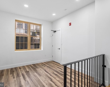 1222 Chancellor Street - Photo Thumbnail 3