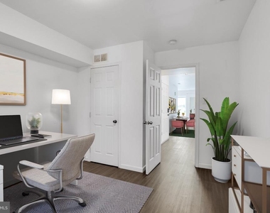 1537 W Stiles Street - Photo Thumbnail 6