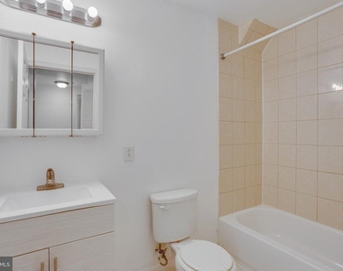 1537 W Stiles Street - Photo Thumbnail 9