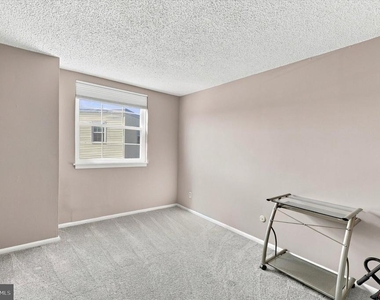 10816 Harrow Road - Photo Thumbnail 23