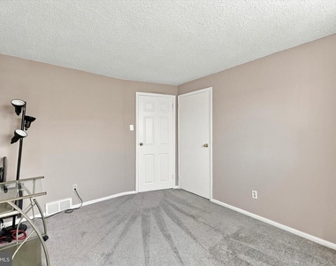 10816 Harrow Road - Photo Thumbnail 25