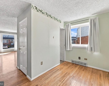 10816 Harrow Road - Photo Thumbnail 8