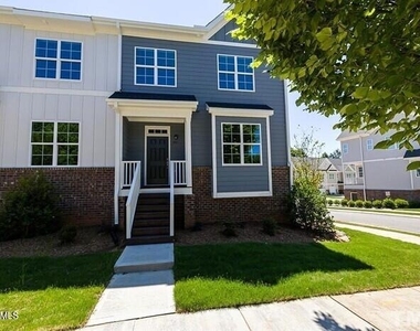 861 S Franklin Street - Photo Thumbnail 18