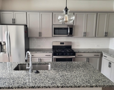 861 S Franklin Street - Photo Thumbnail 3