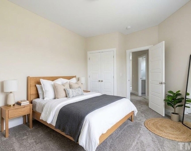 861 S Franklin Street - Photo Thumbnail 10