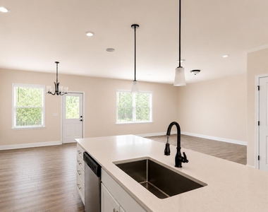 2113 Bethpage Drive - Photo Thumbnail 4