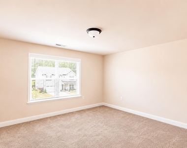 2113 Bethpage Drive - Photo Thumbnail 10