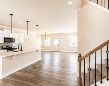 2113 Bethpage Drive - Photo Thumbnail 3