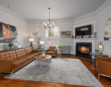813 Brewer Avenue - Photo Thumbnail 3