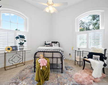 813 Brewer Avenue - Photo Thumbnail 18