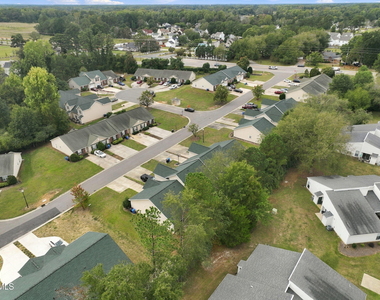 85 Brookmere Drive - Photo Thumbnail 43