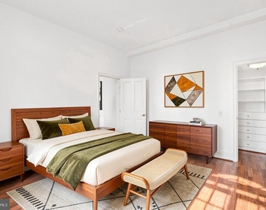 1512 Spruce Street - Photo Thumbnail 9