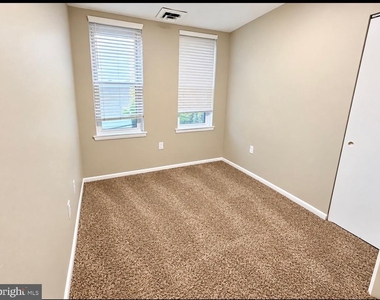 1438 Snyder Avenue - Photo Thumbnail 7