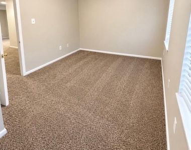 1438 Snyder Avenue - Photo Thumbnail 3