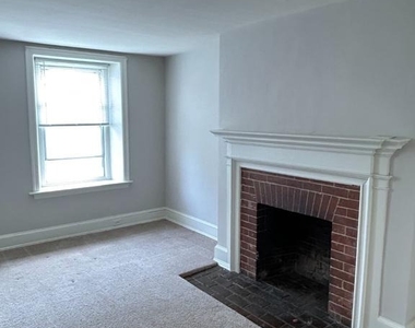 500 Manor House Lane - Photo Thumbnail 2