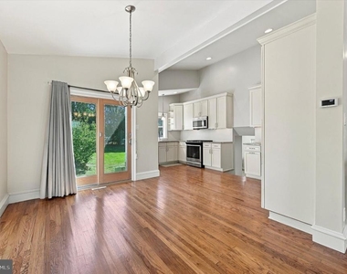 211 Kings Road - Photo Thumbnail 5