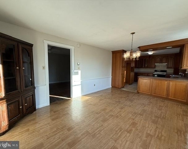 1227 Georgetown Road - Photo Thumbnail 2