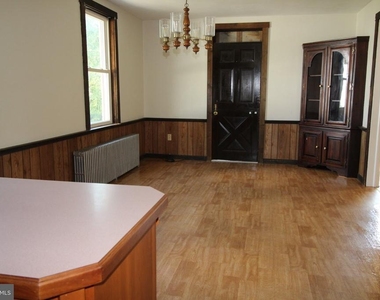 1227 Georgetown Road - Photo Thumbnail 4