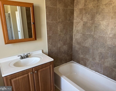 410 Folcroft Avenue - Photo Thumbnail 10