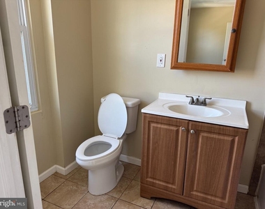 410 Folcroft Avenue - Photo Thumbnail 9