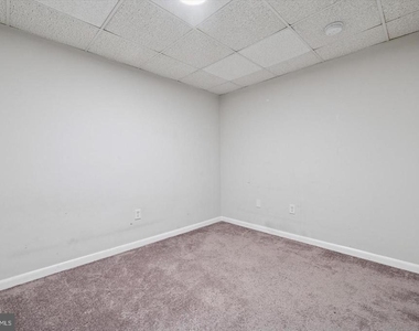 271 N Wycombe Avenue - Photo Thumbnail 14