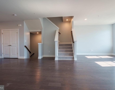 259 Red Leaf Lane - Photo Thumbnail 8