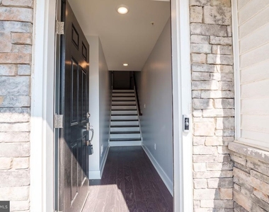 259 Red Leaf Lane - Photo Thumbnail 4