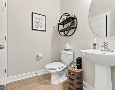 16728 River View Circle - Photo Thumbnail 6