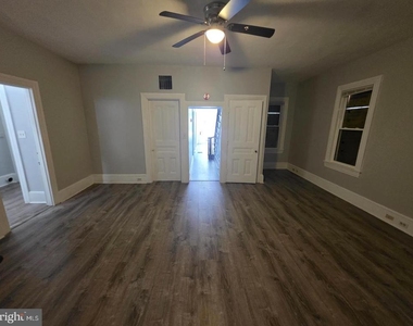 277 E Broadway - Photo Thumbnail 10