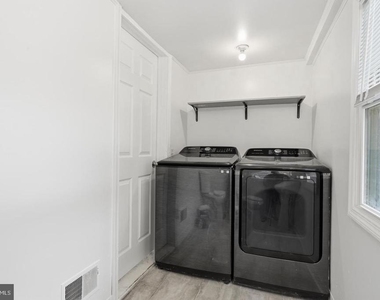 113 New Hillcrest Avenue - Photo Thumbnail 4