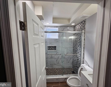 835 E State Street - Photo Thumbnail 6