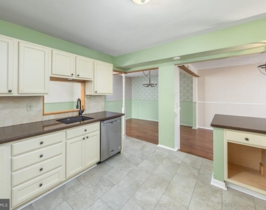 5 Madison Street - Photo Thumbnail 6