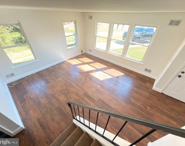 12 Corona Court - Photo Thumbnail 4