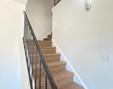 12 Corona Court - Photo Thumbnail 9