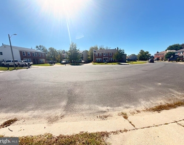 12 Corona Court - Photo Thumbnail 17