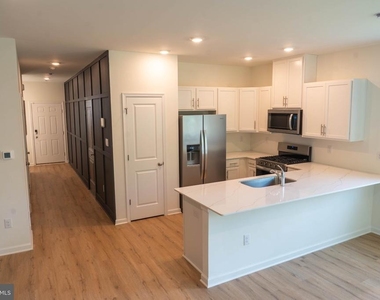 12 Whaler Drive - Photo Thumbnail 2