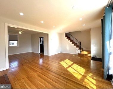 4705 Camden Avenue - Photo Thumbnail 3
